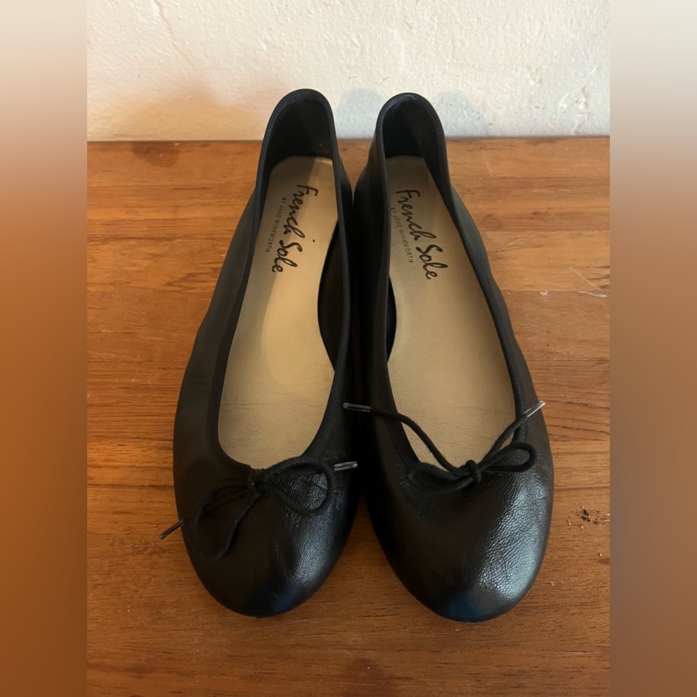French Sole Black Leather Ballet Flat size 39